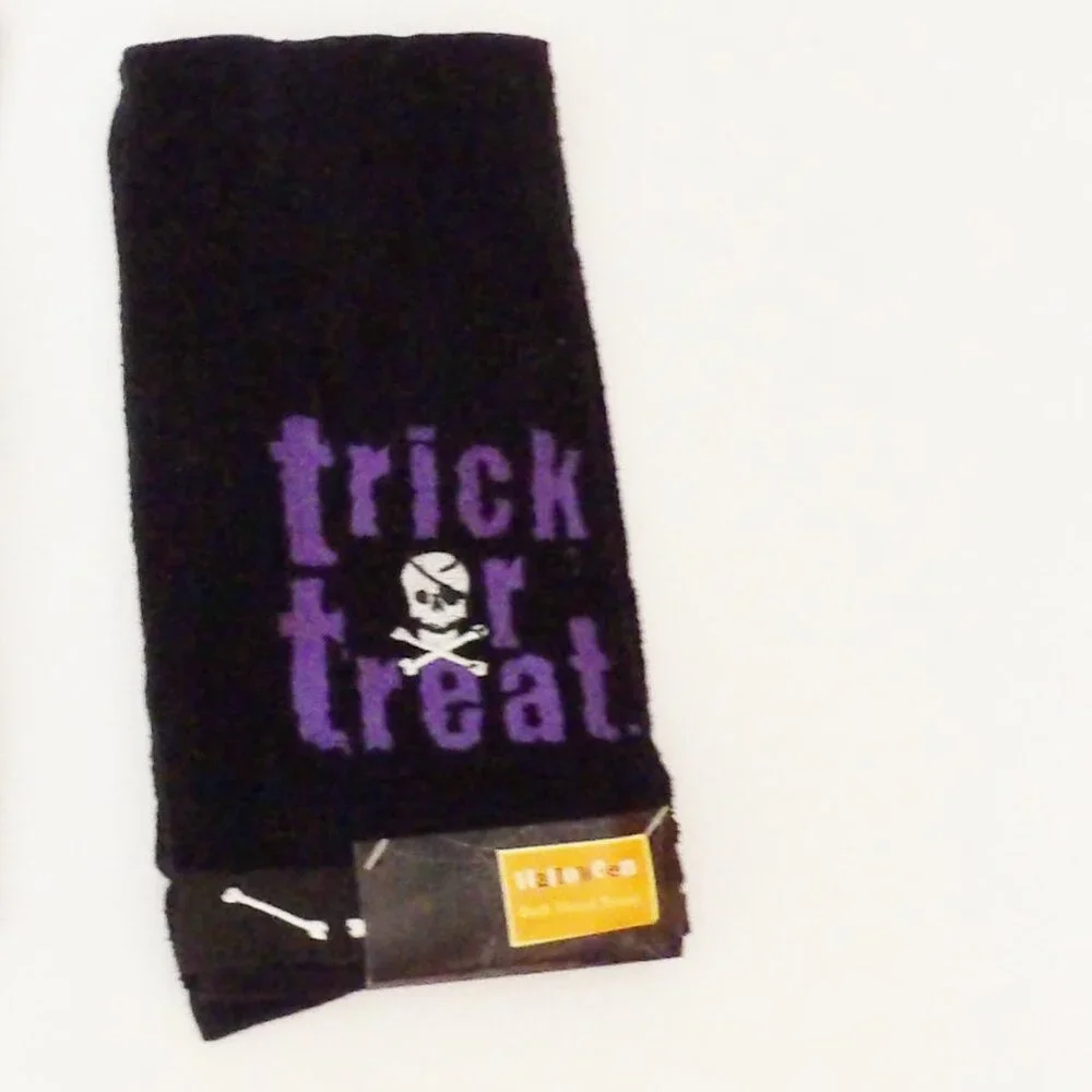 Bundle of 4 Halloween Themed Hand Towels Dish Towels NWT Good Witch Ghost